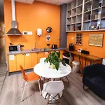 Kapselhotell Capsule Logistic *