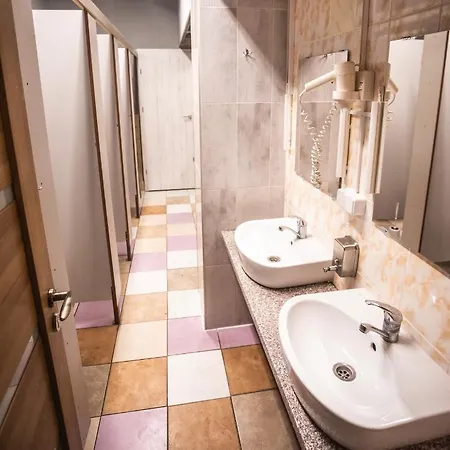 Capsule Logistic Hotel kapsułowy *
